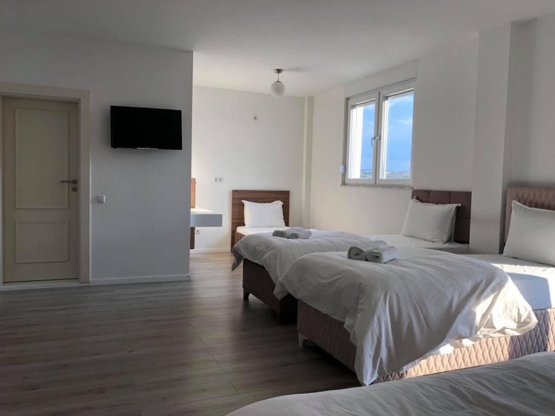 Hotel Dardani Titova Mitrovica Extérieur photo